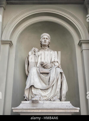 Firenze, Italia, più di cento anni Dante Alighieri statua Foto Stock