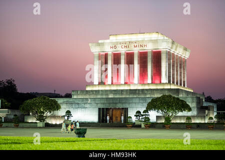 Il mausoleo di Ho Chi Minh ad Hanoi, Vietnam, Indocina, sud-est asiatico Foto Stock