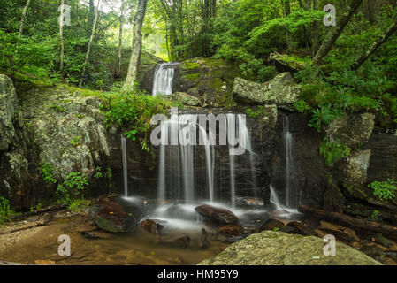 Cascata, Blue Ridge Mountains, North Carolina, Stati Uniti d'America, America del Nord Foto Stock