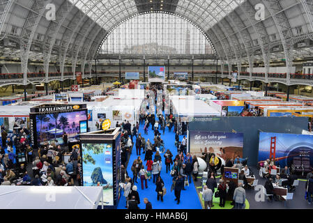 Londra, Regno Unito. 2° febbraio 2017. Vista aerea del sta a destinazioni: holiday & travel show si svolge in Olympia, 2 - 5 febbraio, che riunisce i principali tour operator, espositori e più per fornire ai visitatori con ispirazione per viaggiare verso nuove destinazioni. Credito: Stephen Chung/Alamy Live News Foto Stock