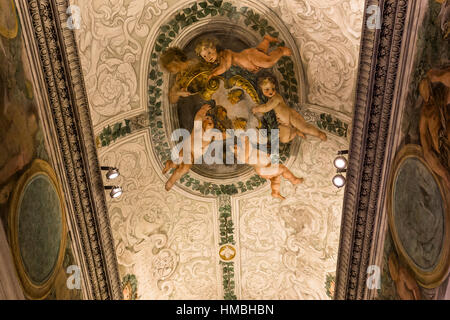 Roma, Italia, 13 giugno 2015 : gli interni e i dettagli architettonici di palazzo Barberini, 13 giugno 2015, a Roma, Italia Foto Stock