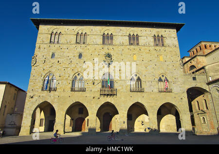 PISTOIA,IT - Agosto,28 2016 - Vista della piazza centrale Foto Stock