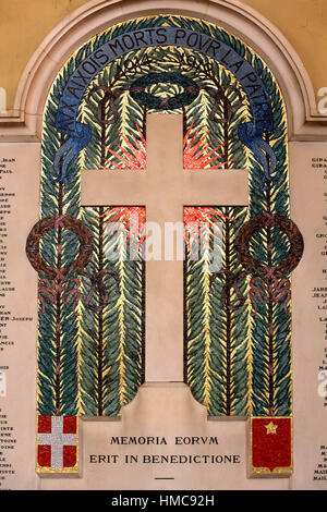 Croix. Mémorial. Hommage aux morts pour la patrie. Eglise Notre Dame d'Aix-les-Bains. Aix-les-Bains. La Francia. Foto Stock