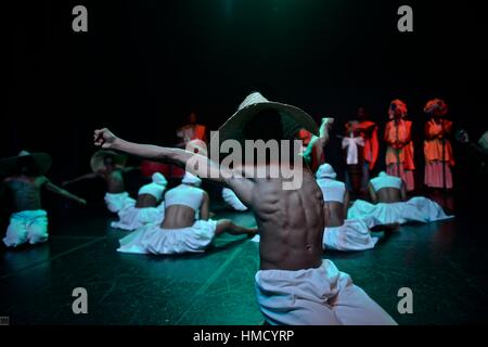 Bahia di danza folcloristica, localmente noto come Bale Folclorico da Bahia. Foto Stock