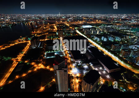 Nightview della Baia di Osaka a Osaka, in Giappone. Foto Stock