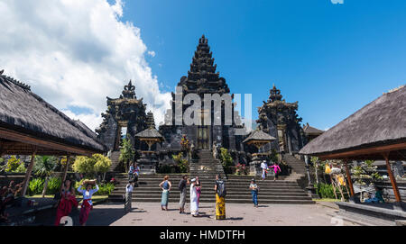 In stile Balinese in parte anteriore del Tempio Madre, Tempio Besakih, Pura Agung Besakih Penetaran, Bali-Hinduism, Banjar Besakih Bali, Indonesia Foto Stock