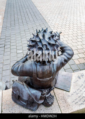 Statua di DC Thomson carattere comico Oor Wullie a Dundee Scozia Scotland Foto Stock