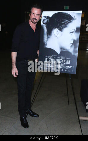 Direttore britannico Gary Stretch ospita il primo screening del suo 5 anno nel rendere criticamente acclamato documentario 'Attraverso mio padre agli occhi: La Ronda Rousey Story' dotate di: Gary Stretch dove: Los Angeles, California, Stati Uniti quando: 31 Dic 2016 Credit: WENN.com Foto Stock