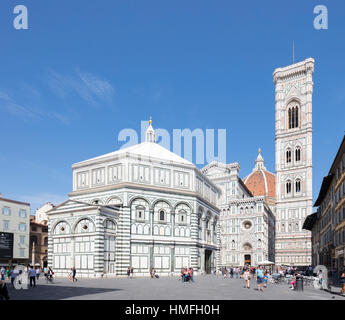 Il complesso del Duomo di Firenze con antico battistero, il Campanile di Giotto e della cupola del Brunelleschi, Firenze, Toscana, Italia Foto Stock