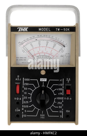 Vecchio TMK TW-50K multimetro analogico su sfondo bianco Foto Stock