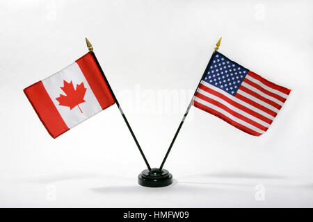 Stamford, Connecticut. Il 27 gennaio, 2017. Canada e Stati Uniti flag desktop. Foto Stock
