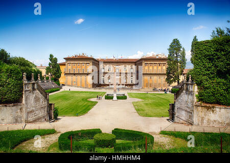 Angolo di Alta Vista di Palazzo Pitti dal Giardino di Boboli, Firenze, Italia Foto Stock