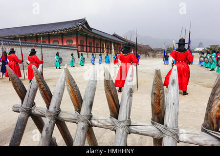 Royal Guard Cerimonia di ispezione, il Palazzo Gyeongbokgung, Seoul, Corea del Sud Foto Stock