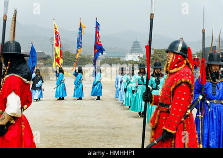 Royal Guard Cerimonia di ispezione, il Palazzo Gyeongbokgung, Seoul, Corea del Sud Foto Stock