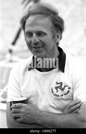 AJAXNETPHOTO. 6 Giugno, 1980. PLYMOUTH in Inghilterra. - OSTAR 1980 - tre gambe di MANN III SKIPPER NICK KEIG (UK). La sua voce è stato 2ND complessiva e 2ND IN CLASSE dietro fil di saldatura. Foto : JONATHAN EASTLAND/AJAX REF:800606 6A Foto Stock