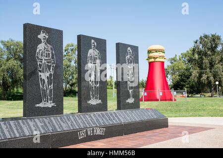 Giant Big Mac Hamburger sul display a Tamworth NSW Australia. Foto Stock