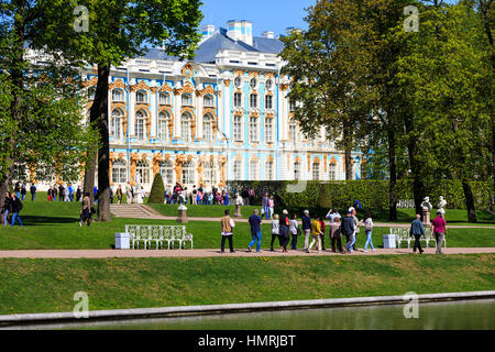 I giardini del palazzo Catharines, San Pietroburgo, Russia Foto Stock