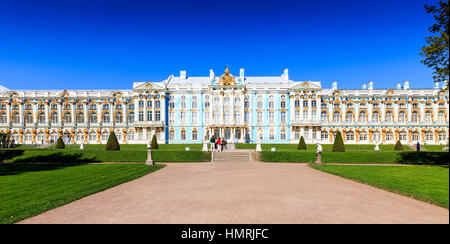 I giardini del palazzo Catharines, San Pietroburgo, Russia Foto Stock