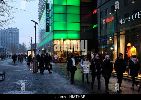 Dresden, Germania. 03Feb, 2017. Un ramo della catena di moda Primark a Dresda, Germania, 03 febbraio 2017. Foto: Jens Kalaene/dpa-Zentralbild/ZB/dpa/Alamy Live News Foto Stock