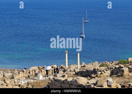 Gli scavi della antica città di Tharros, la penisola del Sinis, Oristano, Sardegna, Italia Provincia, Europa Foto Stock