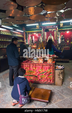 L'altare nel Tempio di Tin Hau in Hong Kong Foto Stock