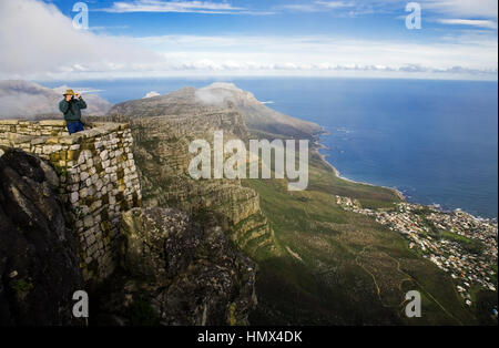 Turismo fotografia prende dalla cima della montagna della tavola di Città del Capo in Sud Africa Foto Stock