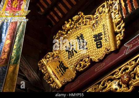 Il Vietnam. La Pagoda di profumo. All'interno di Thien Tru tempio Foto Stock
