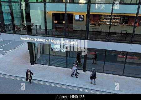 Guildhall School of MUSIC & DRAMA vista esterna di edificio in London EC2Y, England Regno Unito KATHY DEWITT Foto Stock