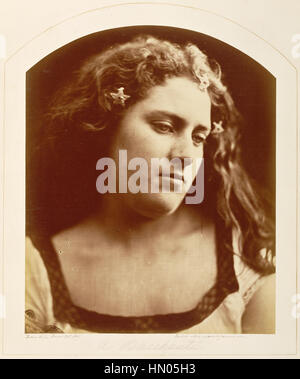 JULIA Margaret Cameron (1815-1879) fotografo inglese. Il suo ritratto 1867 intitolata " Un Bacchante' Foto Stock