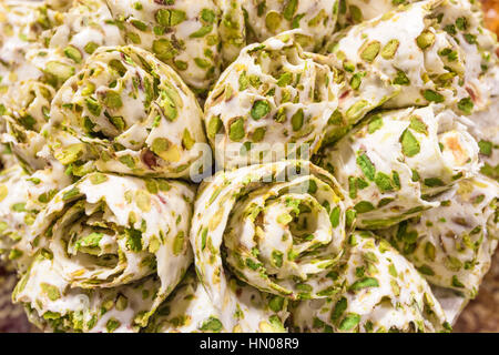 Primo piano di deliziosi dolci arabi. Dubai, Emirati Arabi Uniti Foto Stock