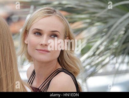 Diane Kruger arriva a la foto chiamata per i membri della giuria per il sessantacinquesimo Cannes Film Festival di Cannes, Francia il 16 maggio 2012. Foto di Francesco Specker Foto Stock