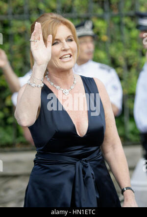 Sarah, duchessa di York, Ferguson arriva all'amFAR gala presso l'Hotel Du Cap di Antibes, in Francia il 19 maggio 2011. Foto di Francesco Specker Foto Stock