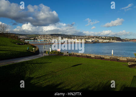 Vista di Teignmouth guardando attraverso il fiume Teign dalla sponda opposta a Shaldon. Foto Stock