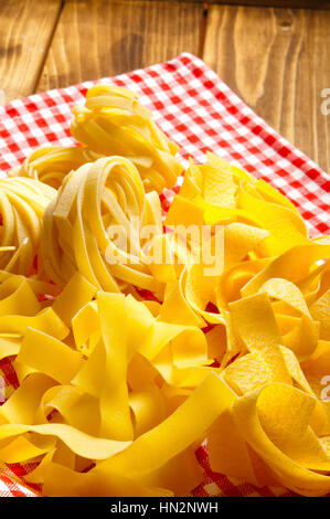 Fatte in casa tagliatelle pasta italiana Foto Stock