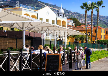 Passeggiata Lungomare cafe, Funchal, Madeira Foto Stock