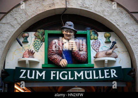 Segno tradizionale al ristorante FIGLMÜLLER, Vienna, Austria, Europa Foto Stock