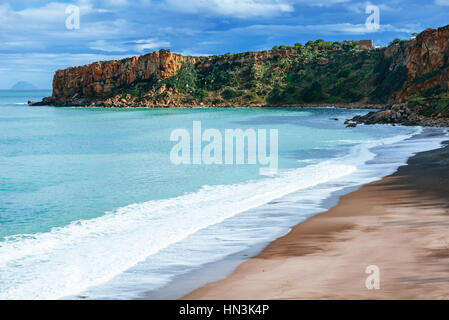 Bellissimo Capo di Milazzo. L'Italia. Foto Stock