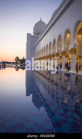 Ad Adu Dhabi la Sheikh Zayed Grande moschea Foto Stock