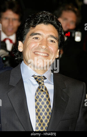 Diego Maradona presso la premiere del film 'Maradona da Kusturica' al Palais des Festivals durante la 61International festival di pellicola di Cannes il 20 maggio 2008 a Cannes, Francia. Foto di Francesco Specker Foto Stock