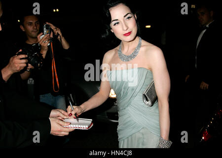 Dita Von Teese in Ocean's 13 parte a Cannes, Francia, il 24 maggio 2007. Photo credit: Francesco Specker Foto Stock