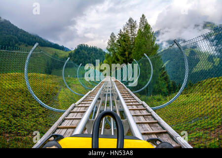 FIEBERBRUNN, Austria - 30 agosto 2016. Timoks Alpine Coaster in Fieberbrunn, Kitzbuhel Alpi, Tirolo, Austria Foto Stock