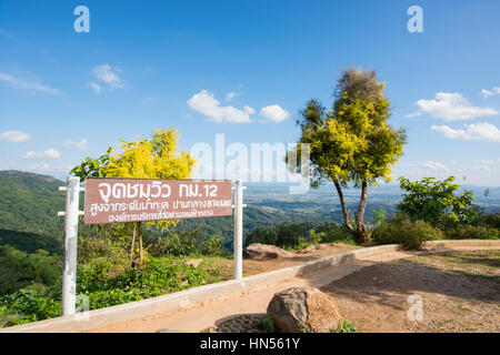 MAE Fah Luang, Tailandia - 13 gennaio 2017: Viewpoint Km.12 a Mae Fah Luang, provincia di Chiang Rai, la Thailandia del Nord. Foto Stock