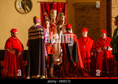 Italia Marche Urbino Festa del Duca commemorazione dell' incoronazione del duca di Urbino Foto Stock