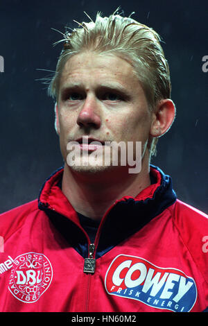 PETER SCHMEICHEL DANIMARCA & MANCHESTER UNITED FC 16 Ottobre 1993 Foto Stock