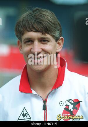 GARY LINEKER NAGOYA GRAMPUS OTTO 25 Aprile 1993 Foto Stock