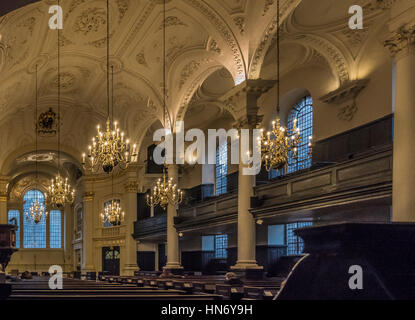 St Martin-in-the-Fields, inglese chiesa anglicana all'angolo nord-est di Trafalgar Square nella città di Westminster, Londra, Regno Unito. Foto Stock