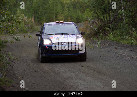 Asbest, Russia Luglio 31, 2016 - Rally "Ecover 2016" quarta tappa del campionato russo 2016 numero di partenza 14, Ford Fiesta auto, impostare off R2 Foto Stock