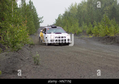 Asbest, Russia Luglio 31, 2016 - Rally "Ecover 2016" quarta tappa del campionato russo 2016 numero di partenza 8, auto Subaru Impreza Foto Stock