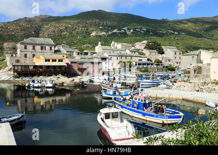 Porto con barche da pesca a Port de Centuri, Cap Corse ,Corsica, Francia Foto Stock