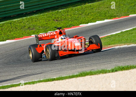 Circuito di Vallelunga, Roma, Italia - 2 novembre 2008. Superleague Formula, le vetture in pista durante gara 1 Foto Stock